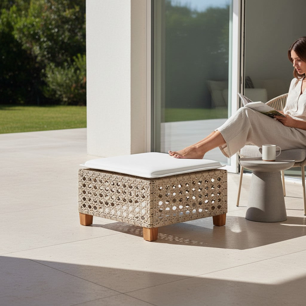 Pouf de salon de jardin en résine tressée et bois d'acacia | Udine
